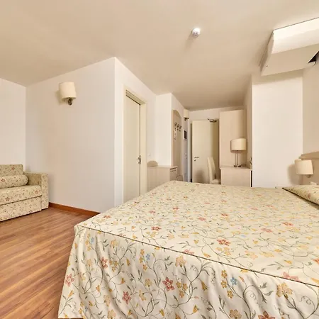 ホテル San Marco 3*